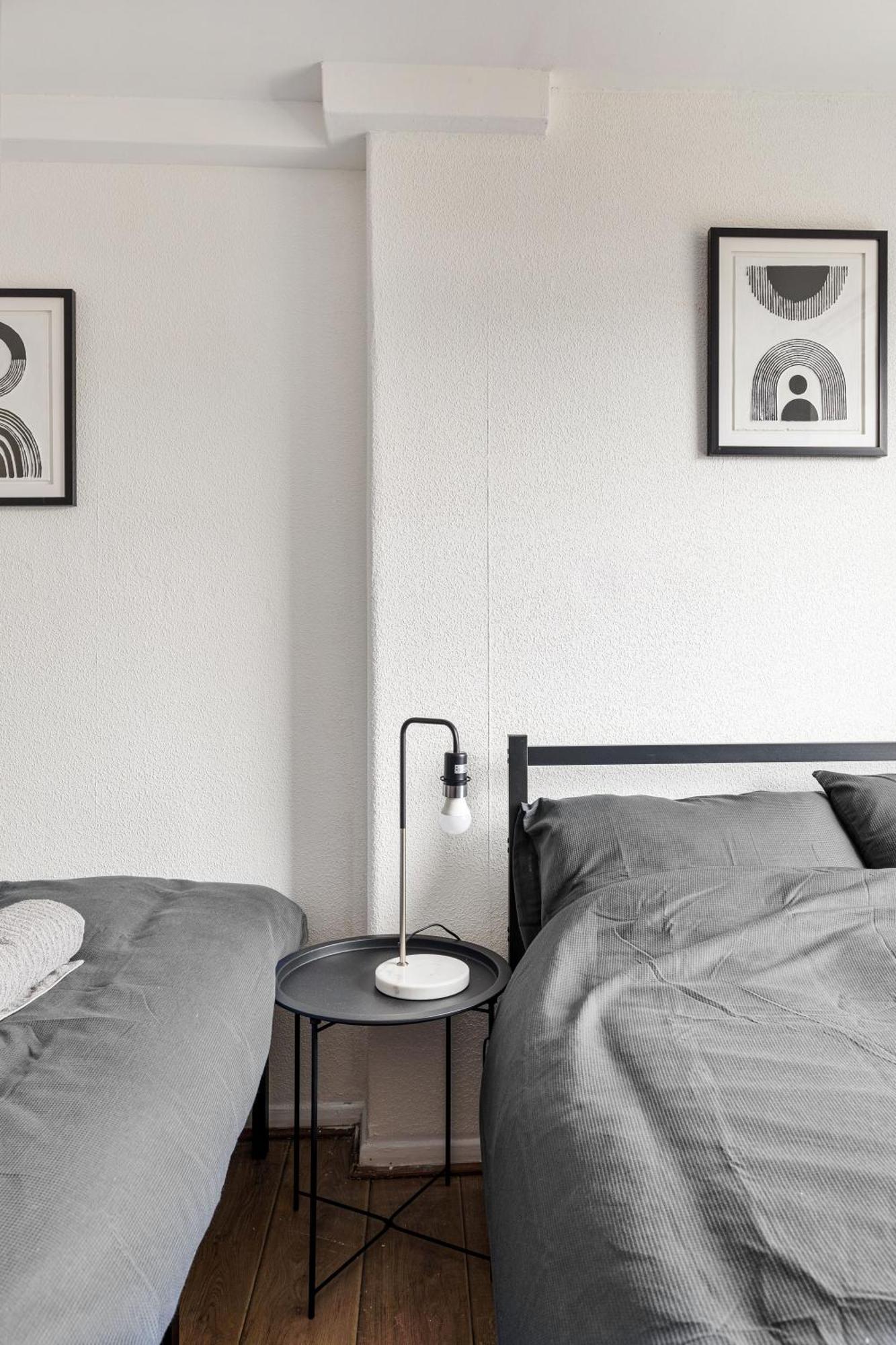 Sleek Shoreditch Hideout - 2 Bed Gem With Balcony In Central Лондон Экстерьер фото